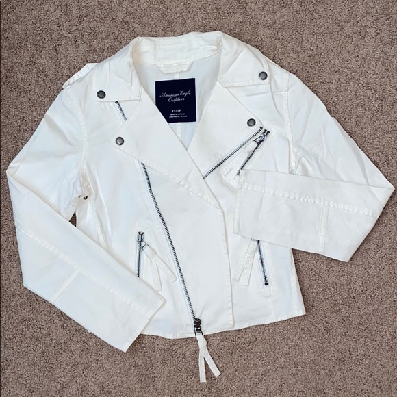 Coat - Picture 1 of 4